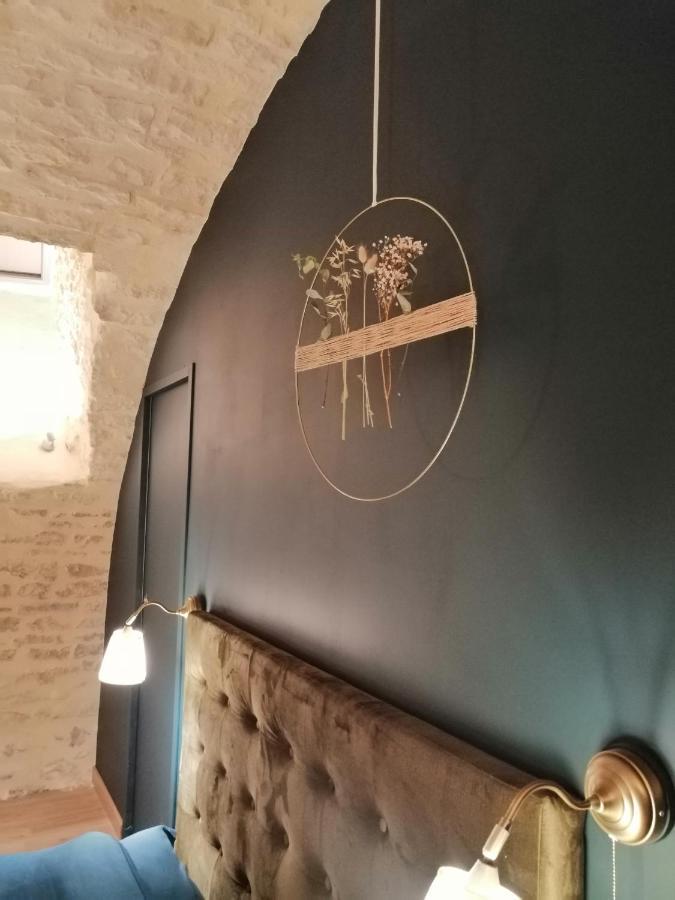 Le Refuge De La Sallee Gençay Zewnętrze zdjęcie